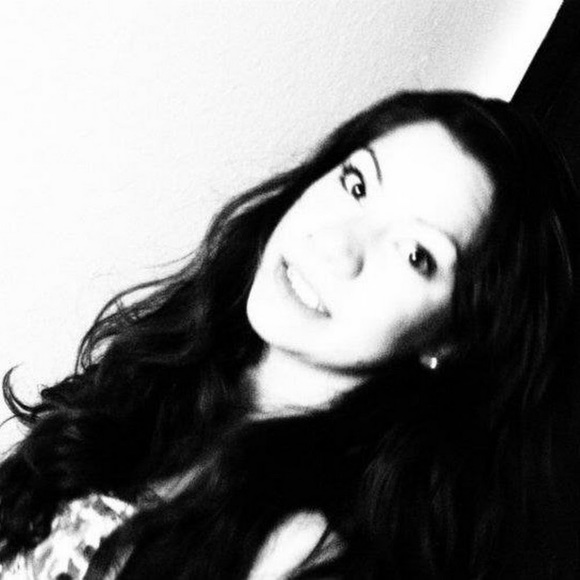 Meet your Posher, Maria - Picture 1 of 1